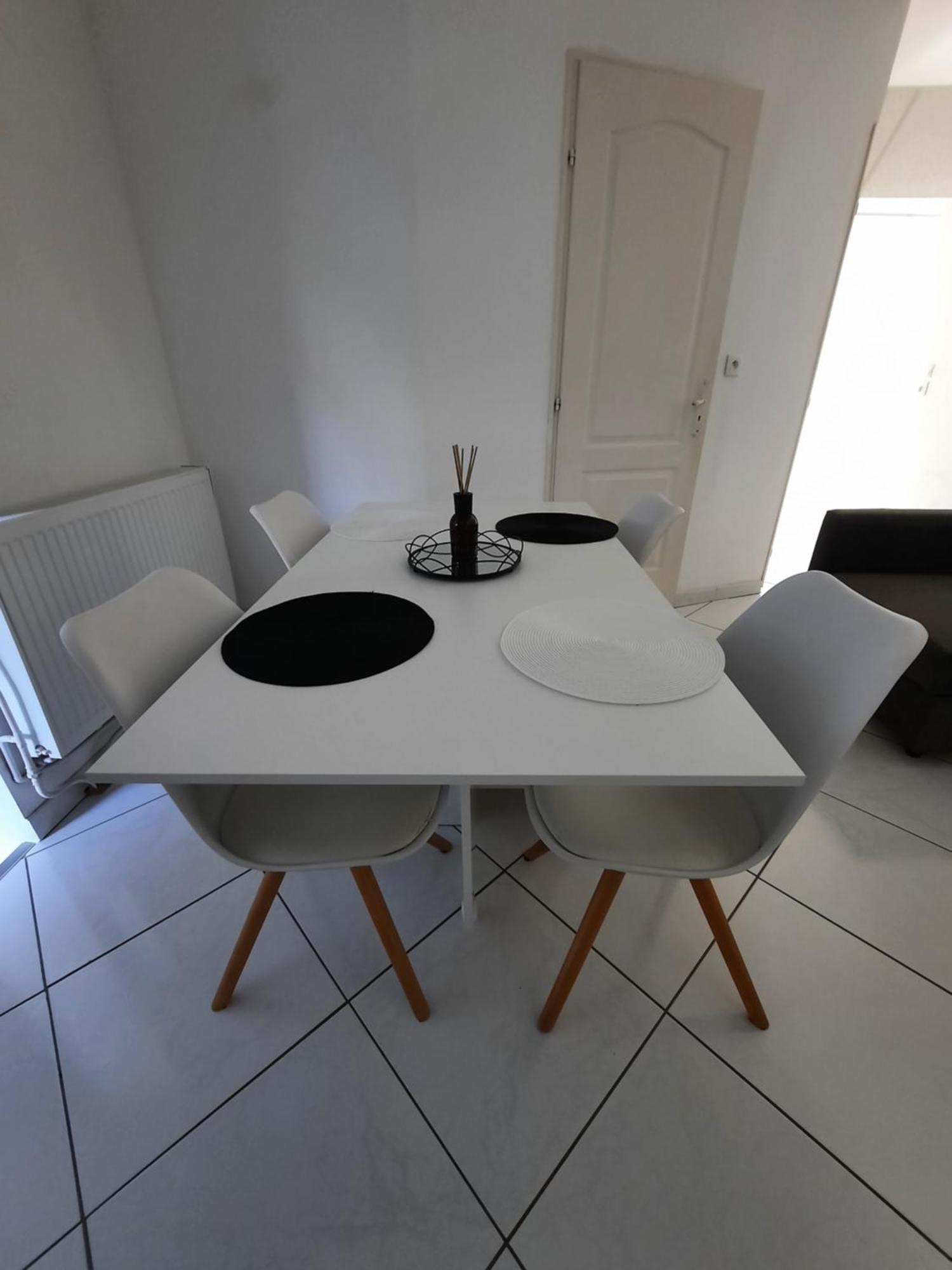 Le-Bon-Appart De Plain-Pied Avec Terrasse Auxonne Zewnętrze zdjęcie