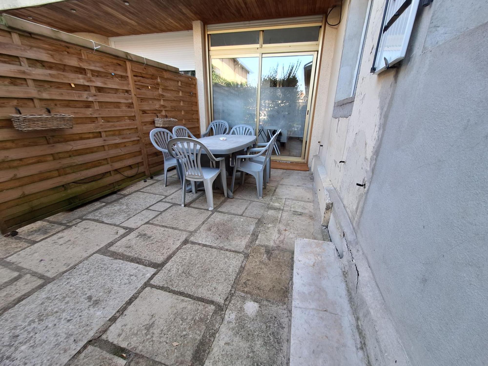 Le-Bon-Appart De Plain-Pied Avec Terrasse Auxonne Zewnętrze zdjęcie